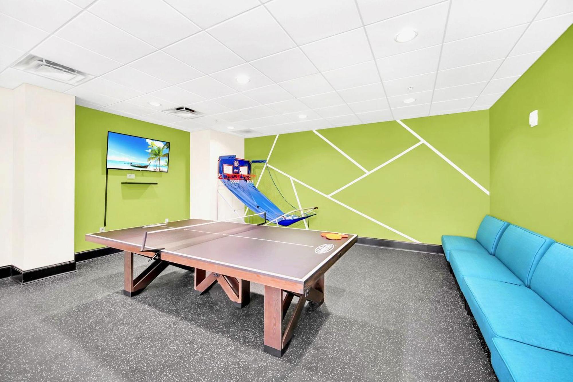 Bright 3br With Pool And Hot Tub, Close To Disney! Hébergement de vacances *