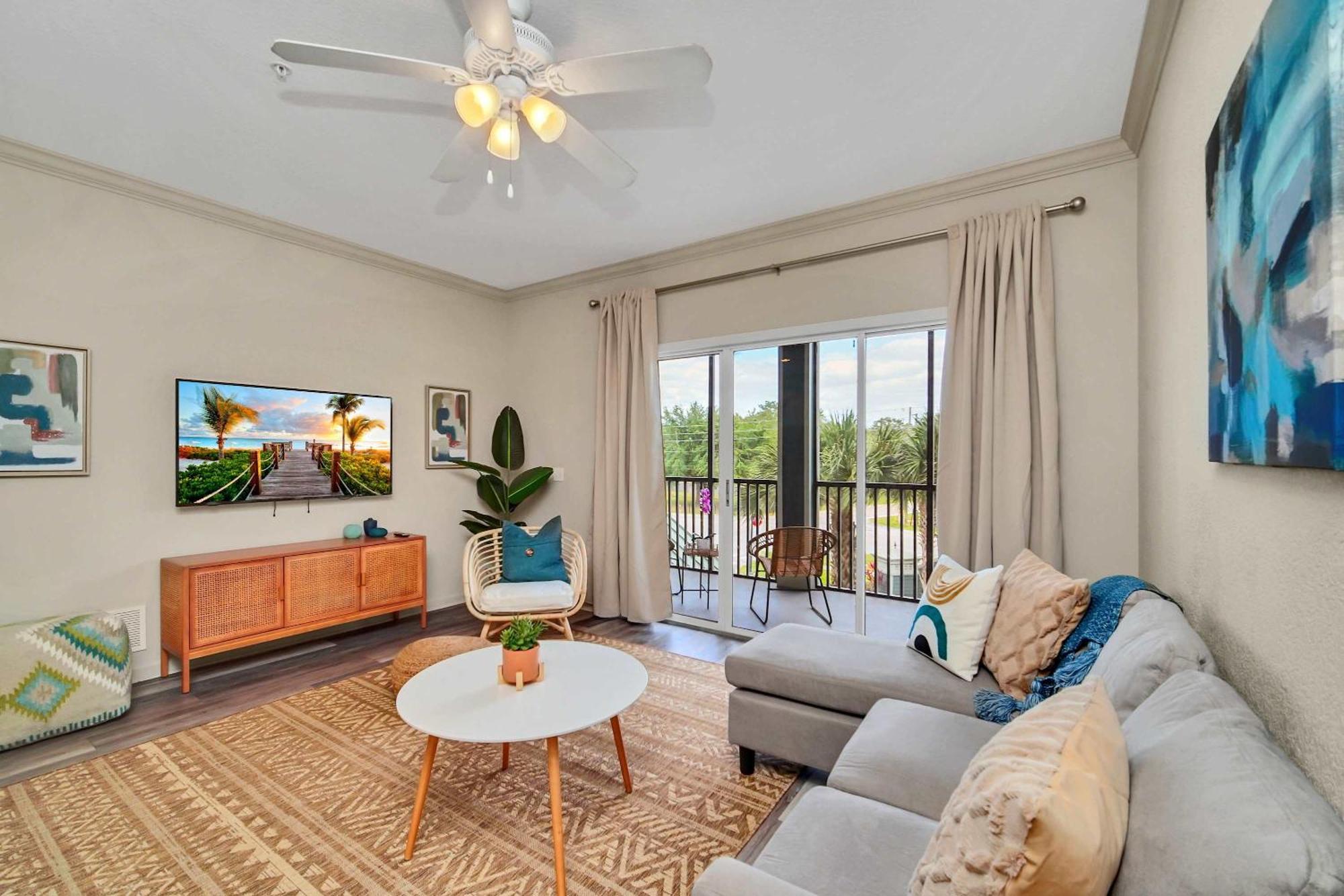 Hébergement de vacances Bright 3br With Pool And Hot Tub, Close To Disney! *