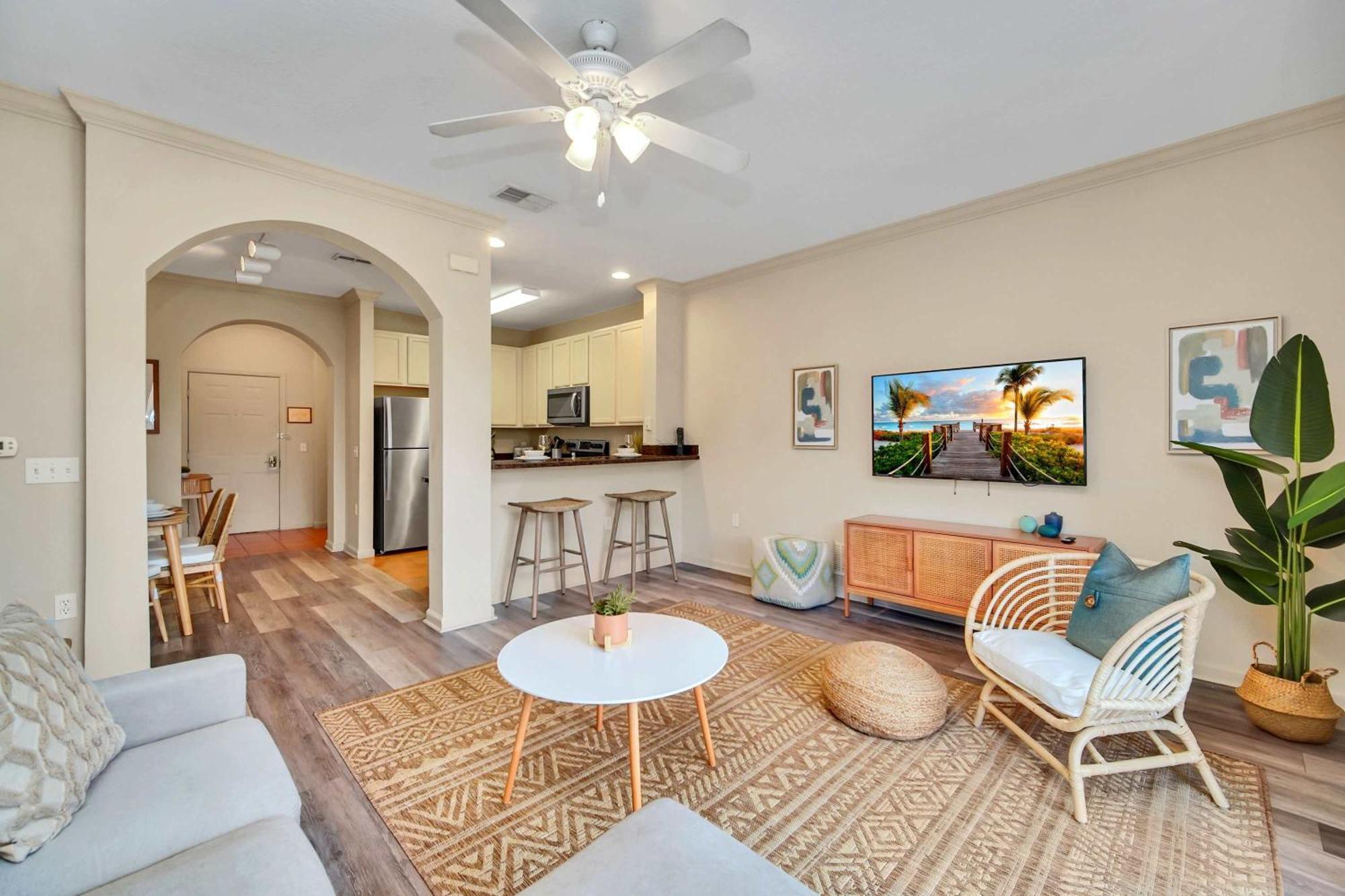 Bright 3br With Pool And Hot Tub, Close To Disney! Hébergement de vacances Orlando